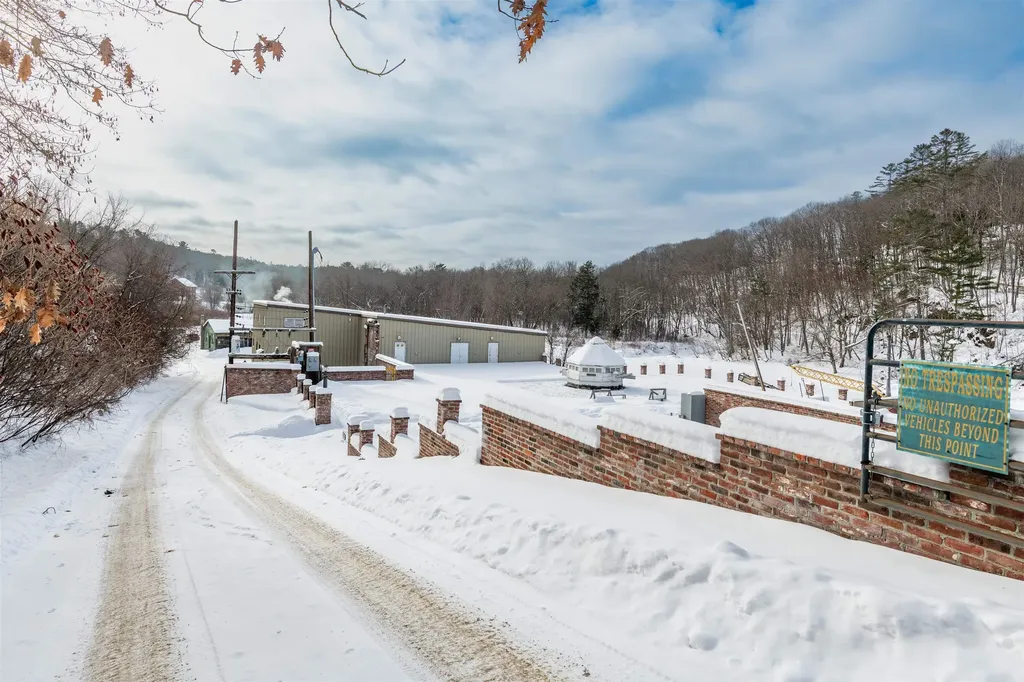 7 West Bath Road Bath NH 03740