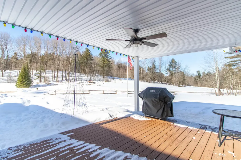 2765 Loop Road Troy VT 05868