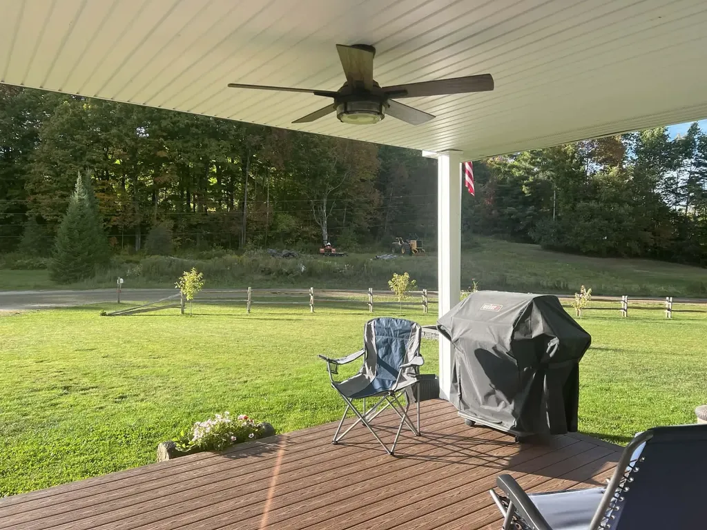 2765 Loop Road Troy VT 05868