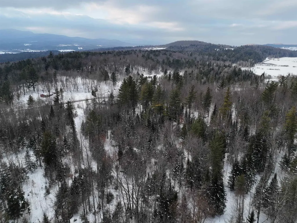 2765 Loop Road Troy VT 05868