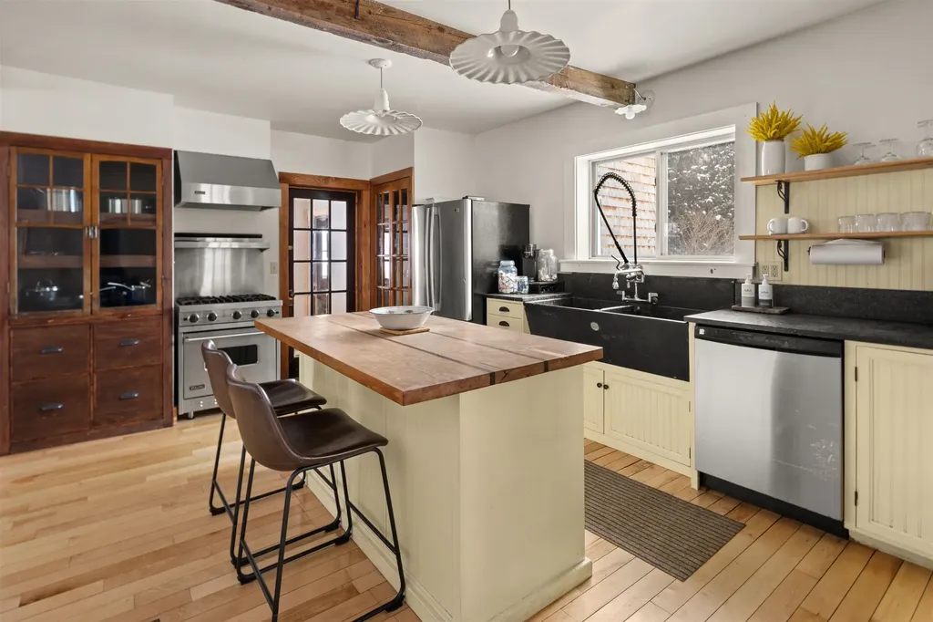 406 Maple Street Stowe VT 05672