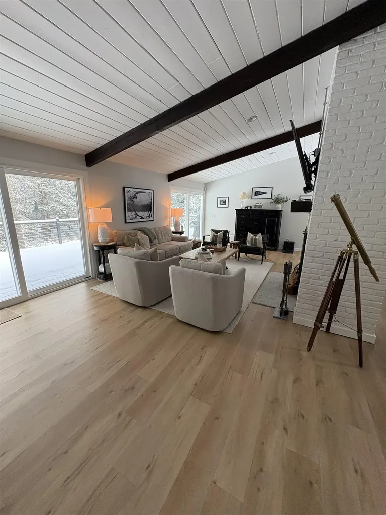 121 Upper Bay Road Sunapee NH 03287