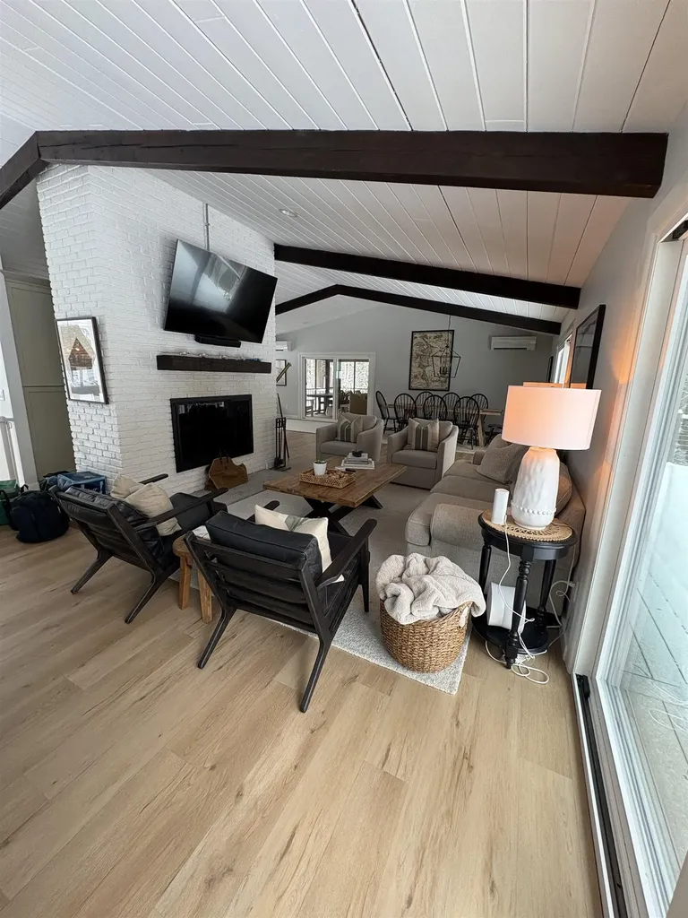 121 Upper Bay Road Sunapee NH 03287