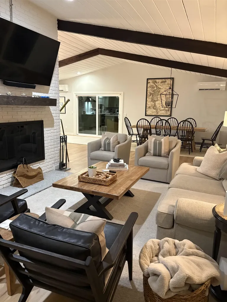 121 Upper Bay Road Sunapee NH 03287