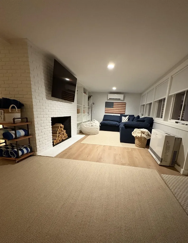 121 Upper Bay Road Sunapee NH 03287