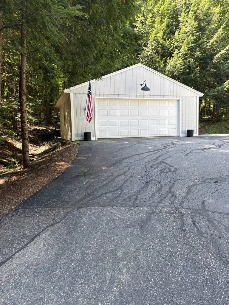 121 Upper Bay Road Sunapee NH 03287