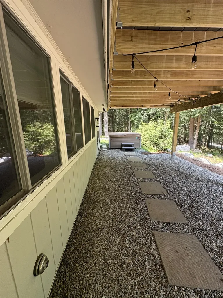 121 Upper Bay Road Sunapee NH 03287