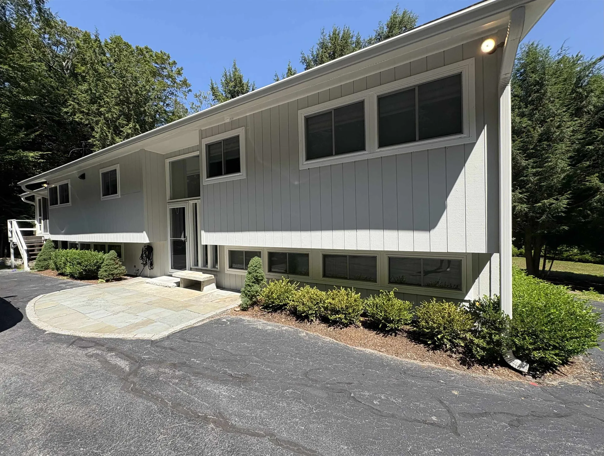 121 Upper Bay Road Sunapee NH 03287