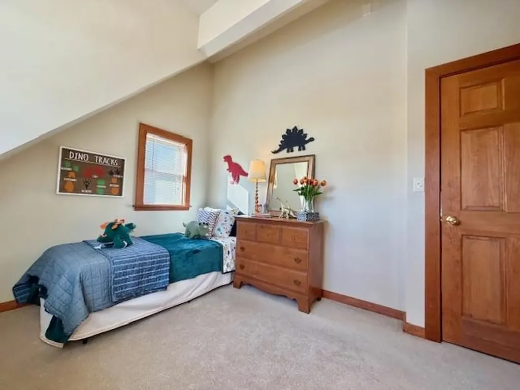 328 Chester Knoll Drive Bennington VT 05201