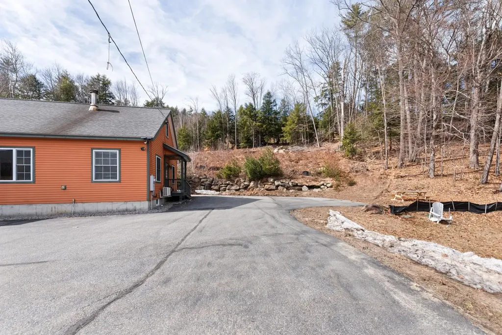 399 Nh Route 49 Campton NH 03223