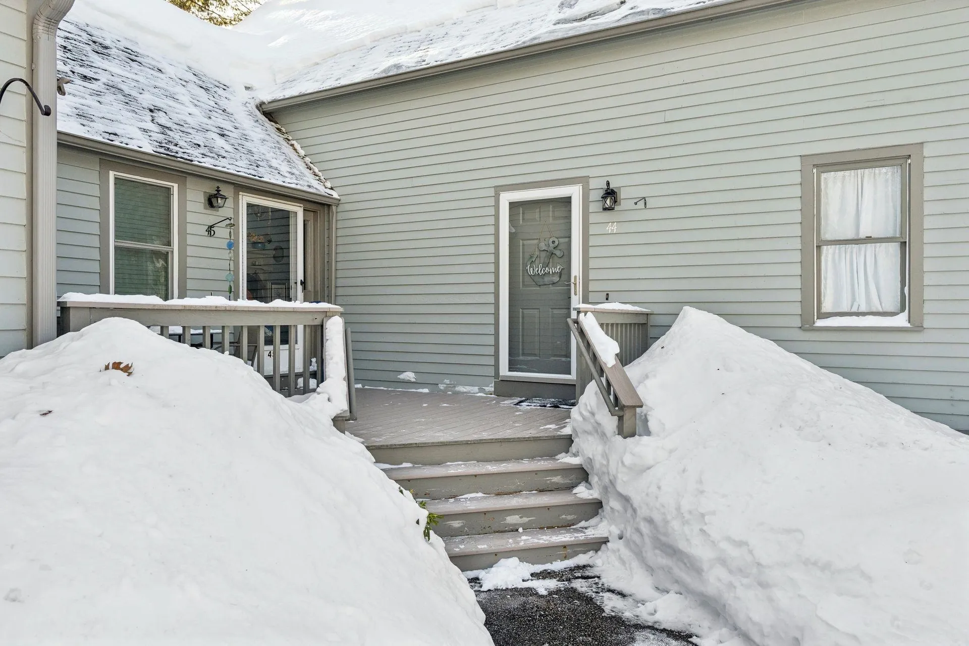 44 Glengarry Drive Stratham NH 03885