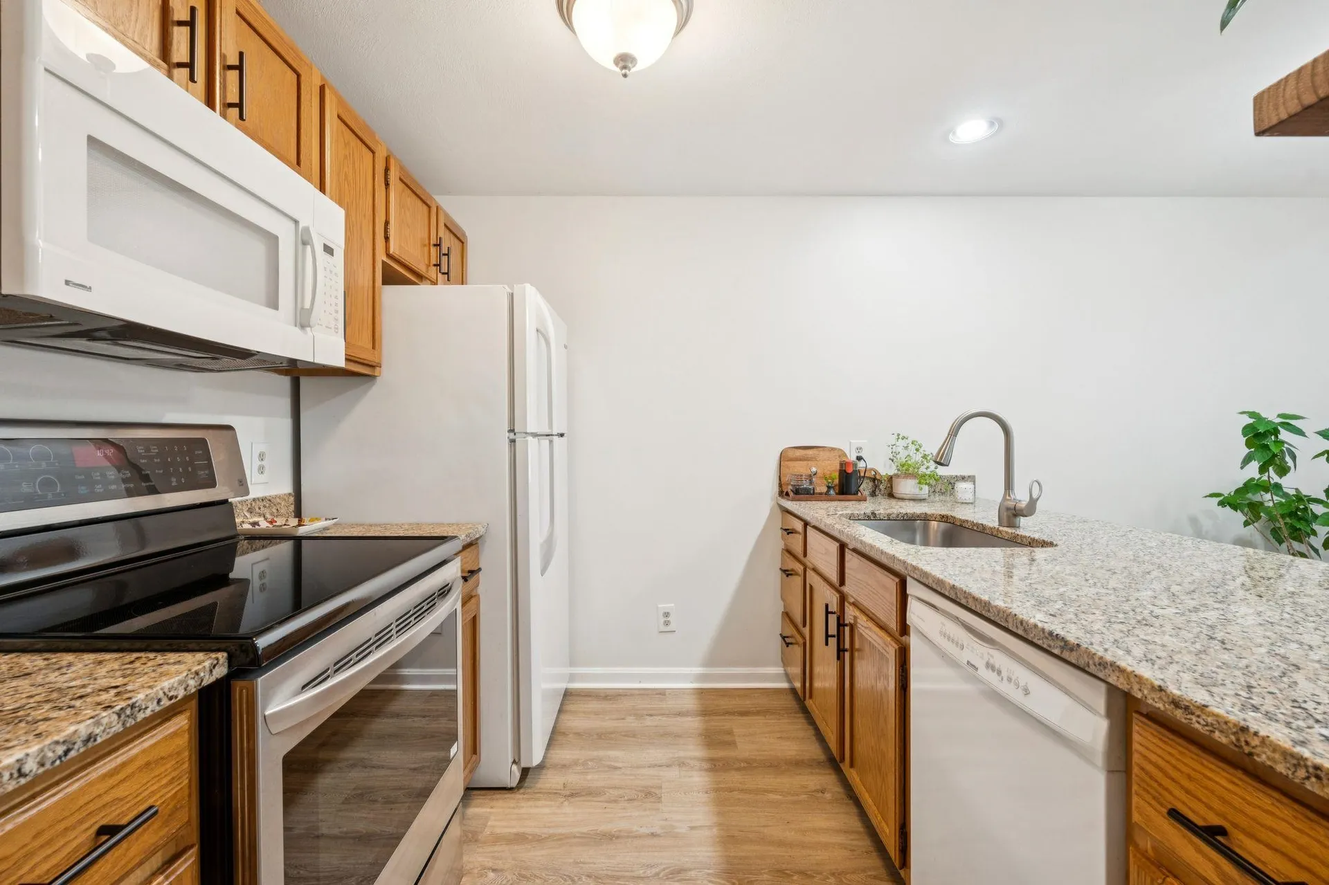 44 Glengarry Drive Stratham NH 03885