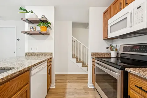 44 Glengarry Drive Stratham NH 03885