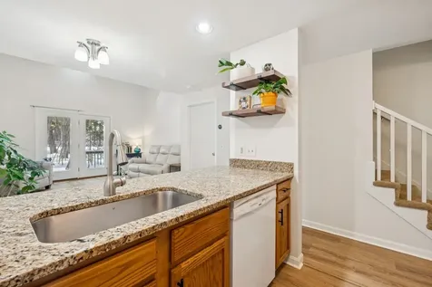 44 Glengarry Drive Stratham NH 03885