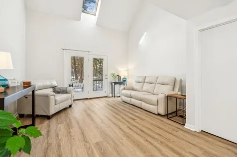 44 Glengarry Drive Stratham NH 03885