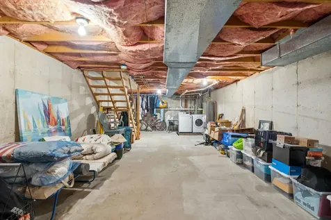 44 Glengarry Drive Stratham NH 03885