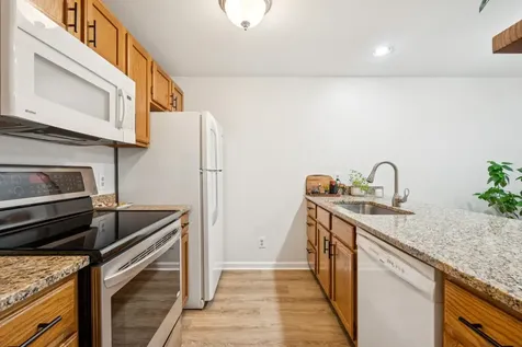 44 Glengarry Drive Stratham NH 03885