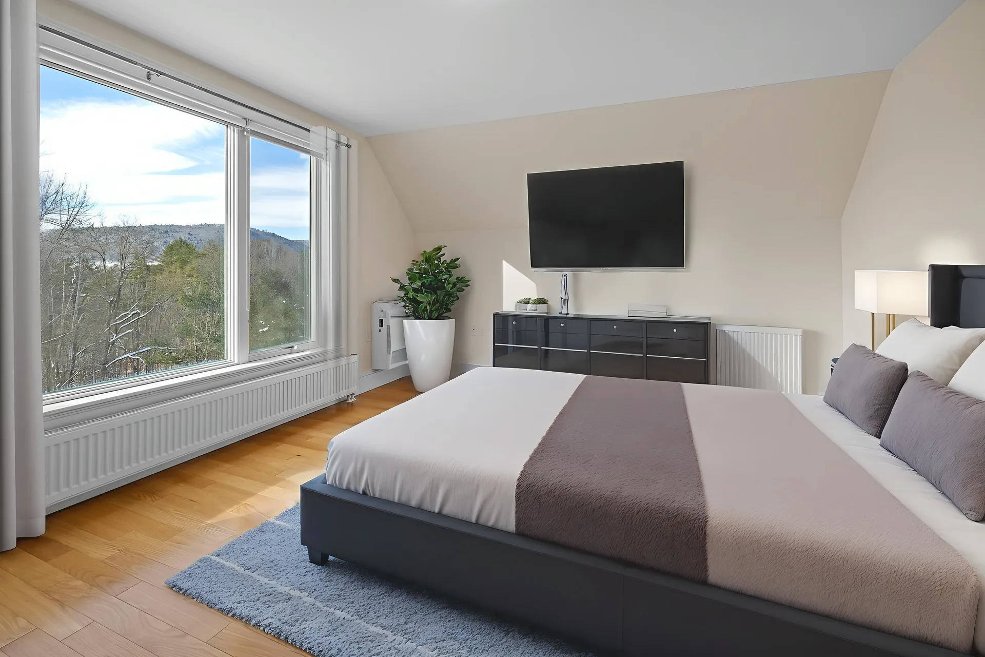 38 Ozzy Lane Hartford VT 05001