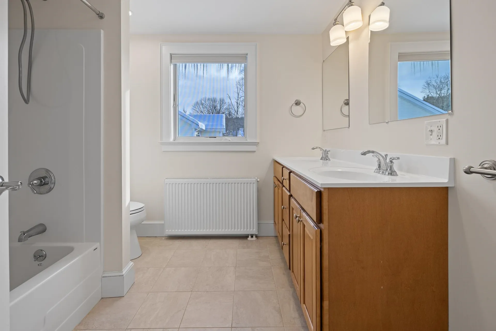 38 Ozzy Lane Hartford VT 05001