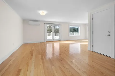 38 Ozzy Lane Hartford VT 05001