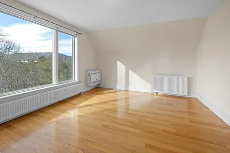 38 Ozzy Lane Hartford VT 05001