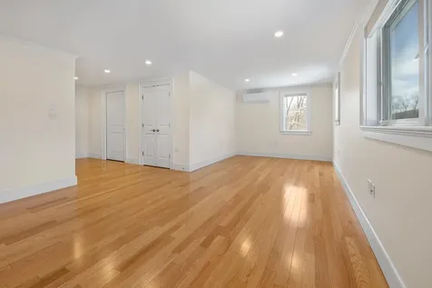 38 Ozzy Lane Hartford VT 05001