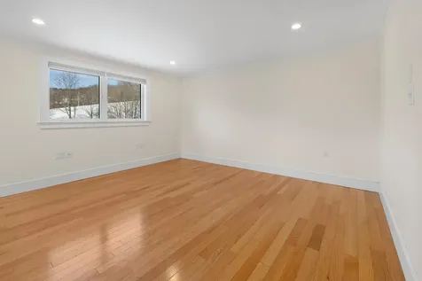 38 Ozzy Lane Hartford VT 05001