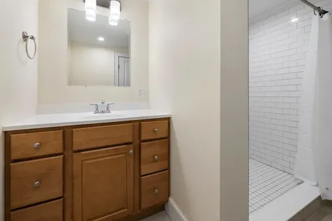 38 Ozzy Lane Hartford VT 05001