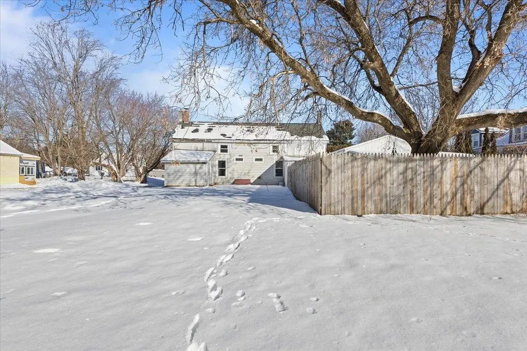 10-12 Lamoille Terrace Milton VT 05468