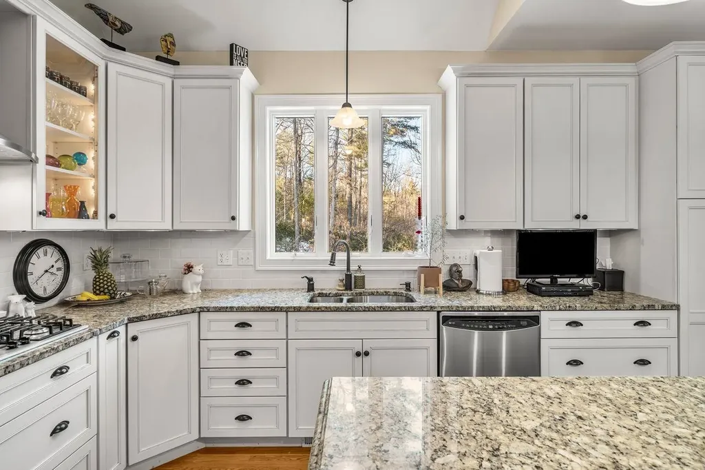 3 Winterberry Road Brookline NH 03033