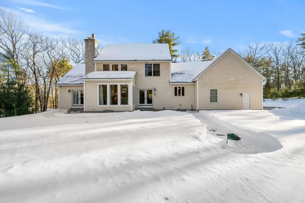 3 Winterberry Road Brookline NH 03033