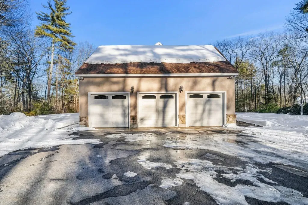 3 Winterberry Road Brookline NH 03033