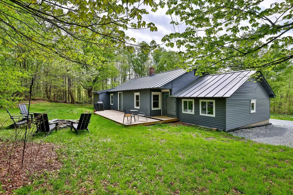 3078 North Hollow Road Rochester VT 05767