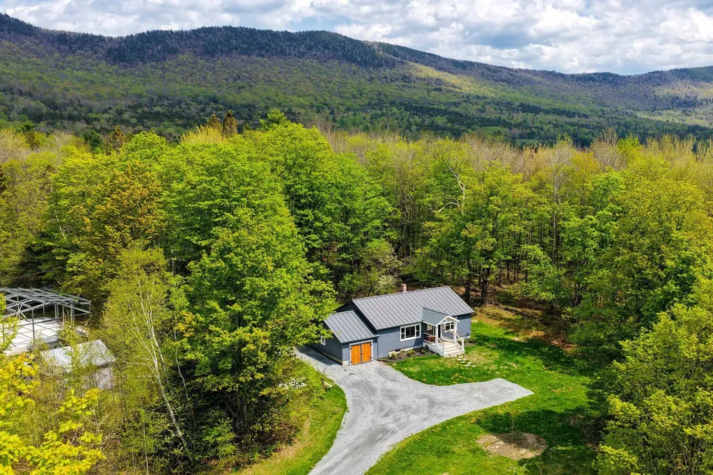 3078 North Hollow Road Rochester VT 05767