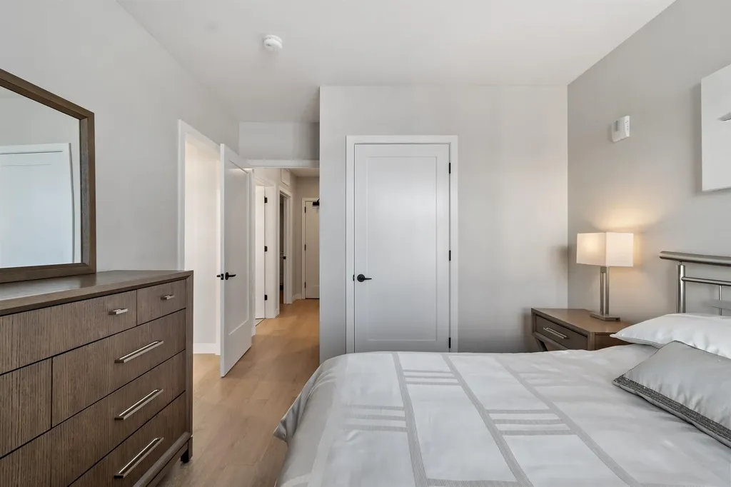 18 Artisan Drive Salem NH 03079-5034