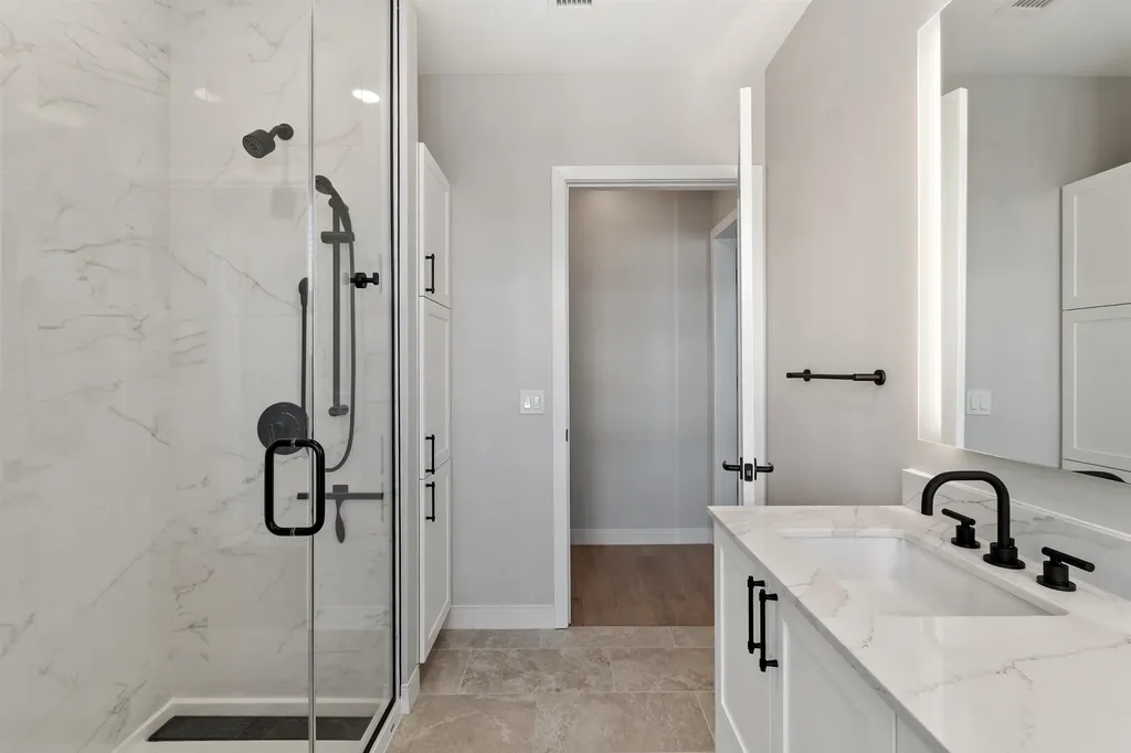 18 Artisan Drive Salem NH 03079-5034