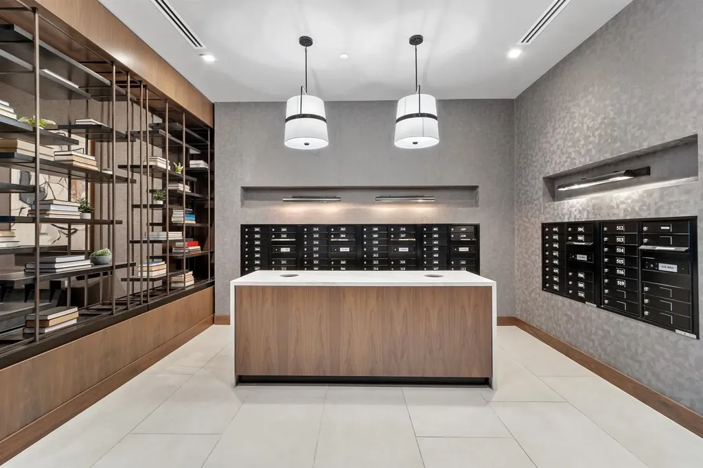 18 Artisan Drive Salem NH 03079-5034