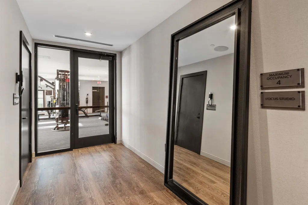 18 Artisan Drive Salem NH 03079-5034