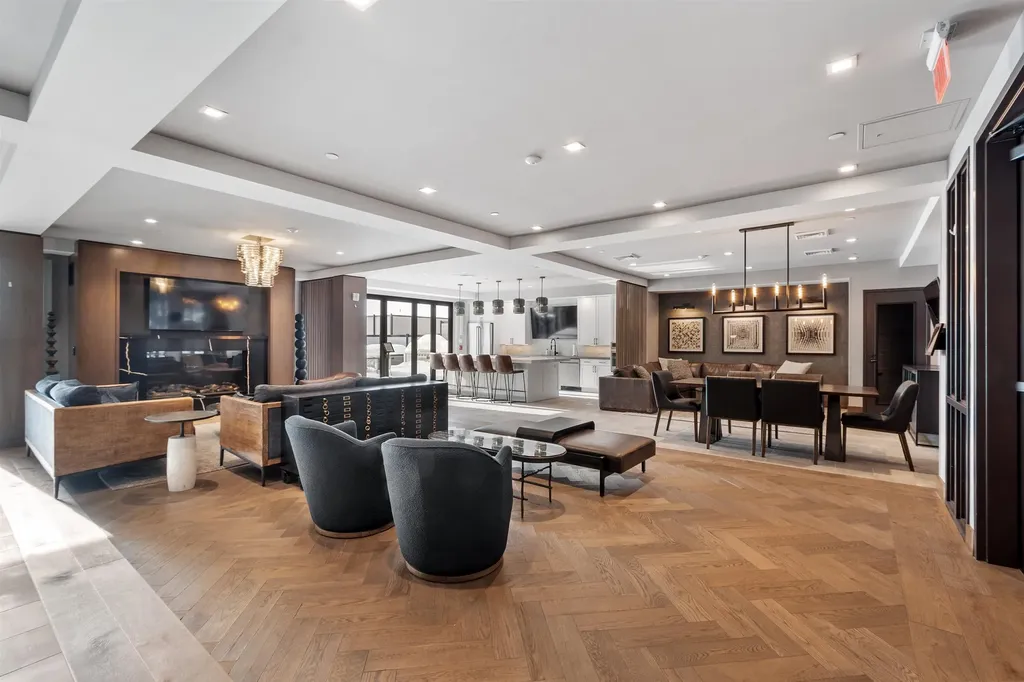 18 Artisan Drive Salem NH 03079-5034