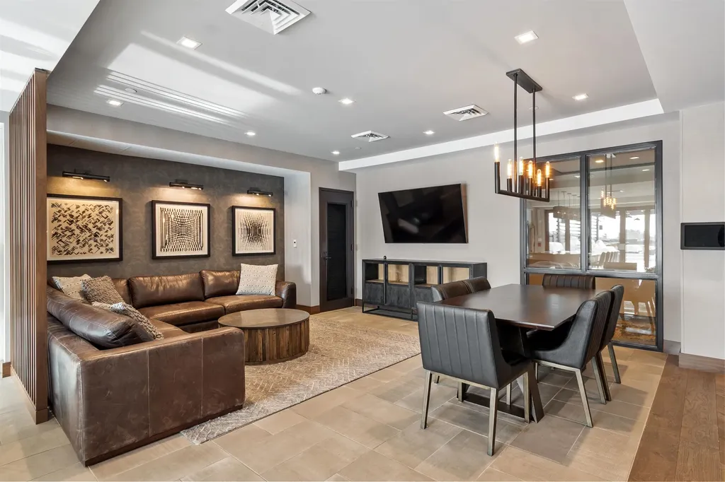 18 Artisan Drive Salem NH 03079-5034