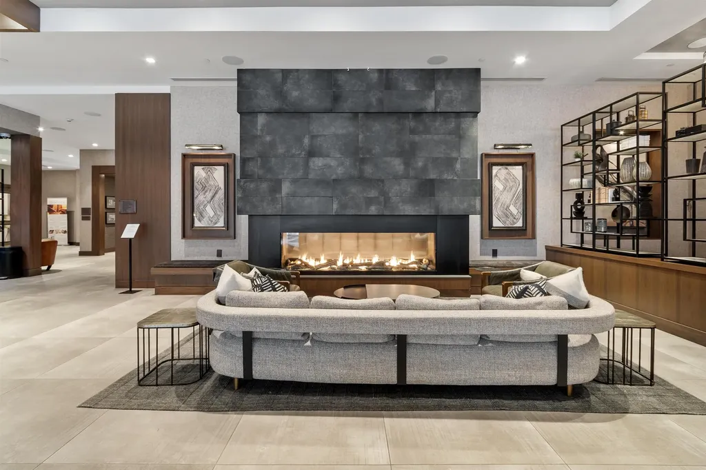 18 Artisan Drive Salem NH 03079-5034