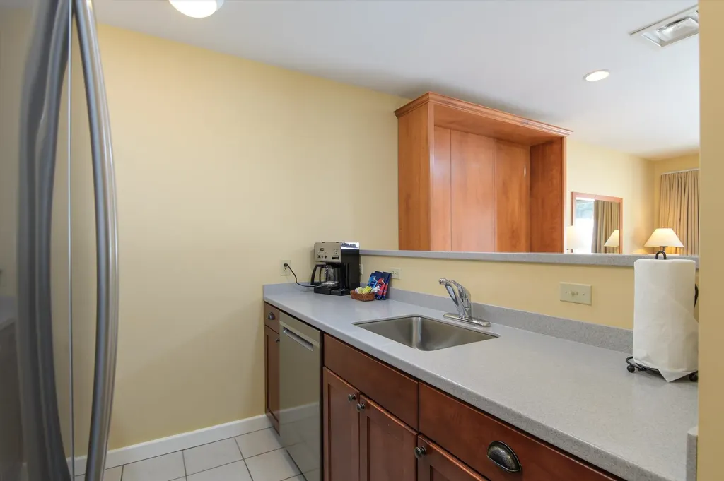 371/373 Qtr. I I I Jackson Gore Inn Ludlow VT 05149