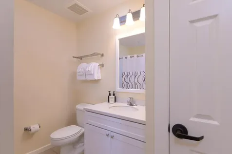 371/373 Qtr. I I I Jackson Gore Inn Ludlow VT 05149