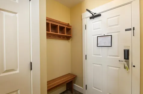 371/373 Qtr. I I I Jackson Gore Inn Ludlow VT 05149