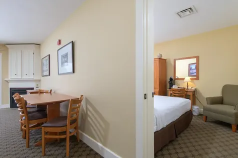 371/373 Qtr. I I I Jackson Gore Inn Ludlow VT 05149