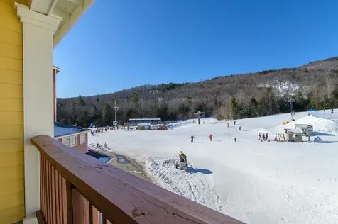 371/373 Qtr. I I I Jackson Gore Inn Ludlow VT 05149