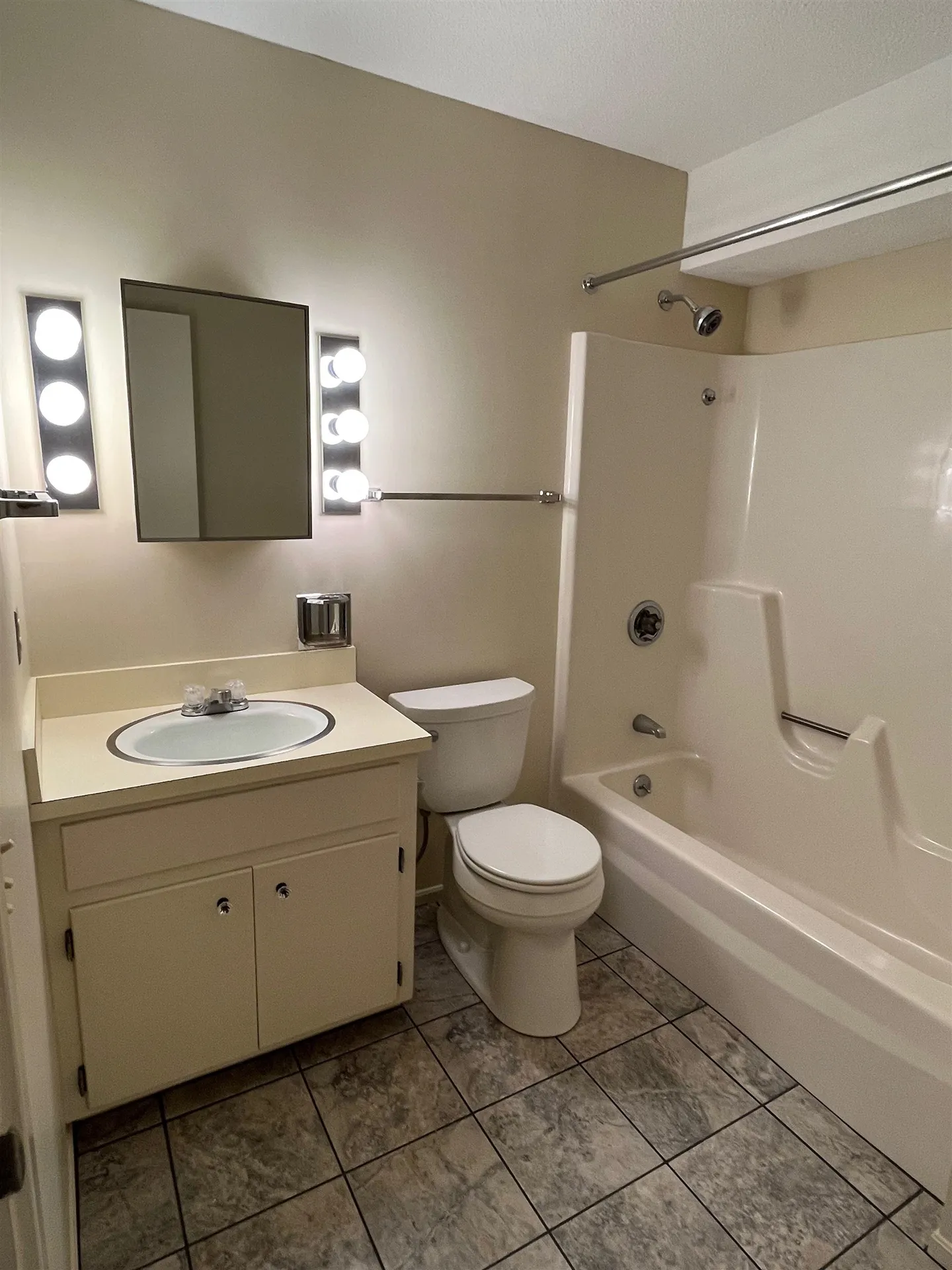 1 Pine Street Peterborough NH 03458