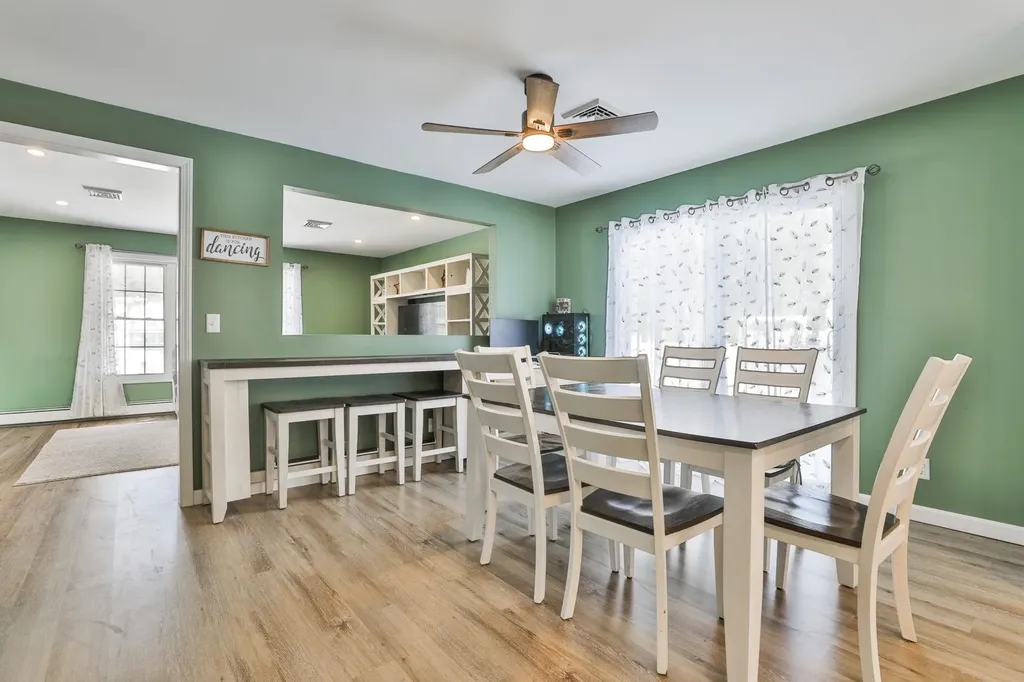 668 West Hollis Street Nashua NH 03062