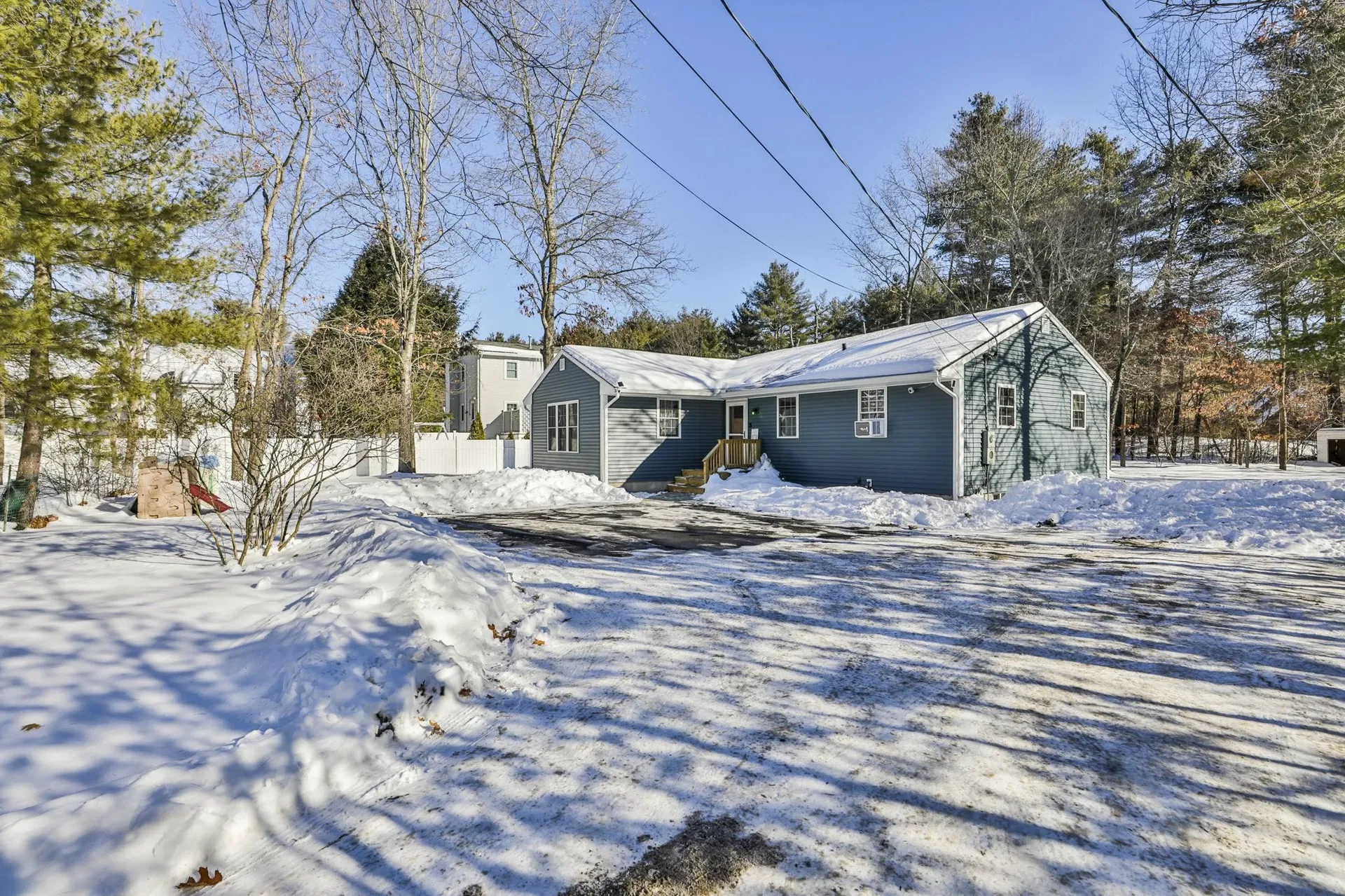 668 West Hollis Street Nashua NH 03062