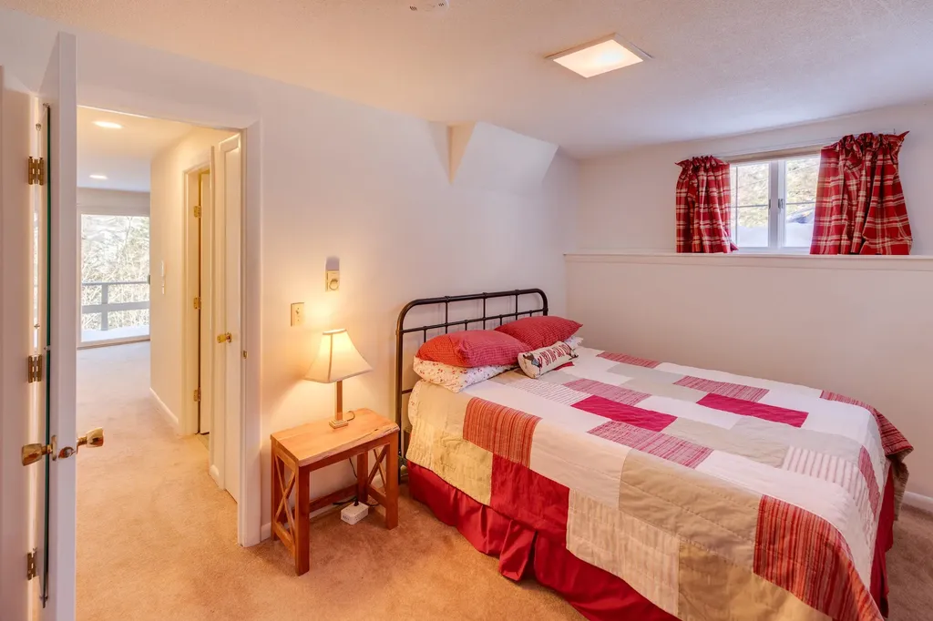 9 Lappin Lane Lincoln NH 03251